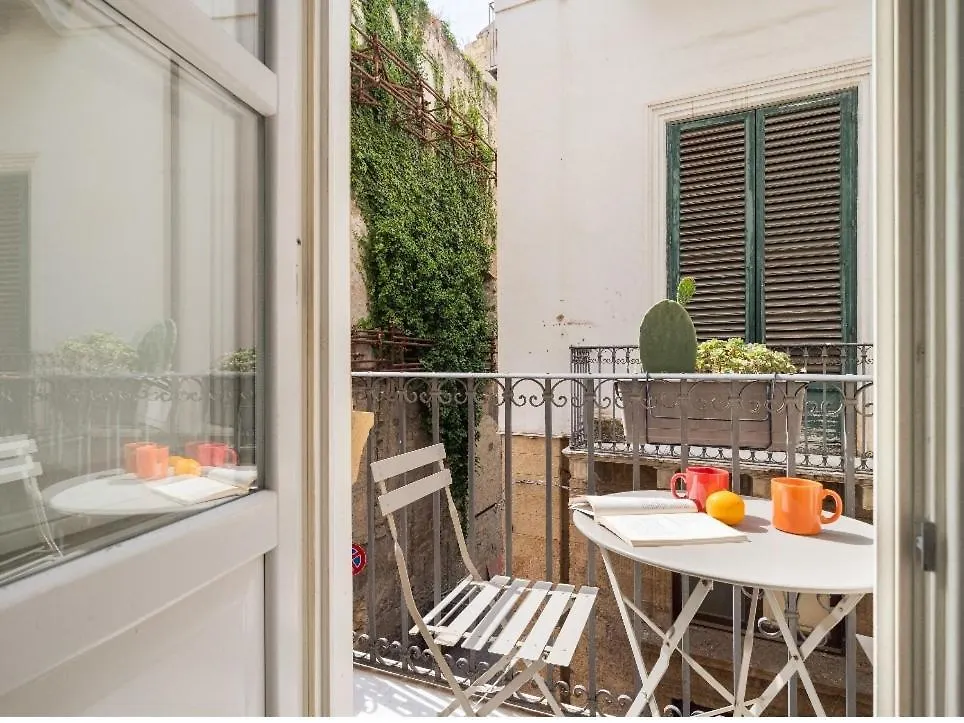 Palazzo Sambuca Amazing Loft-Kalsa Apartment Palermo Italy